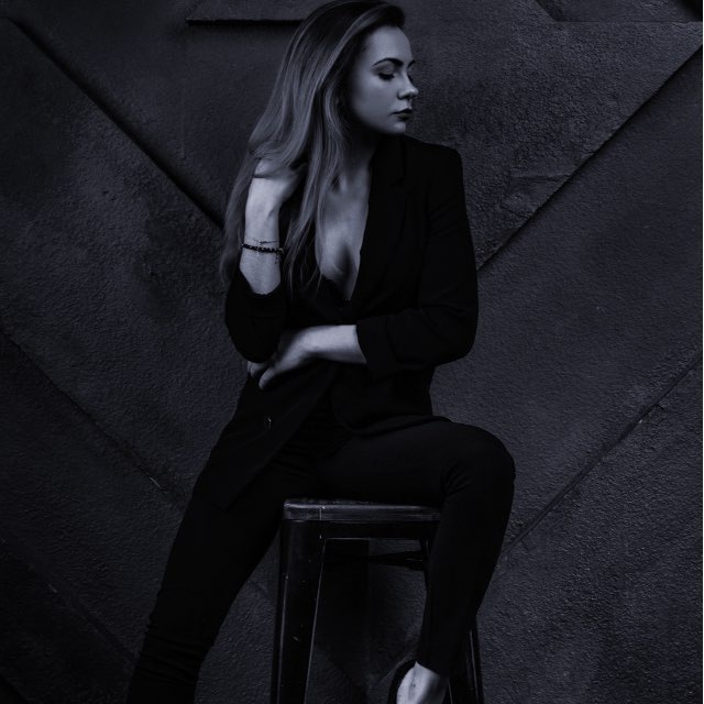 Di